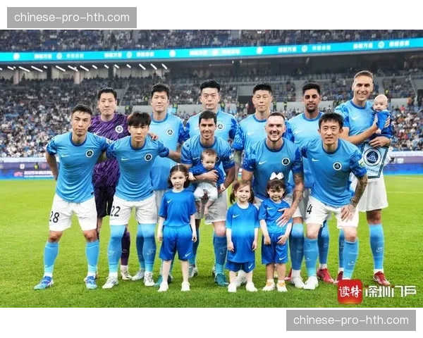 自由市场：前广州队门将刘殿座与深圳新鹏城签约一年