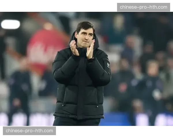 伯恩茅斯主帅伊劳拉接受BBC采访,谈小球会的生存与发展之道 伯恩茅斯主帅伊劳拉接受BBC采访,谈小球会的生存与发展之道